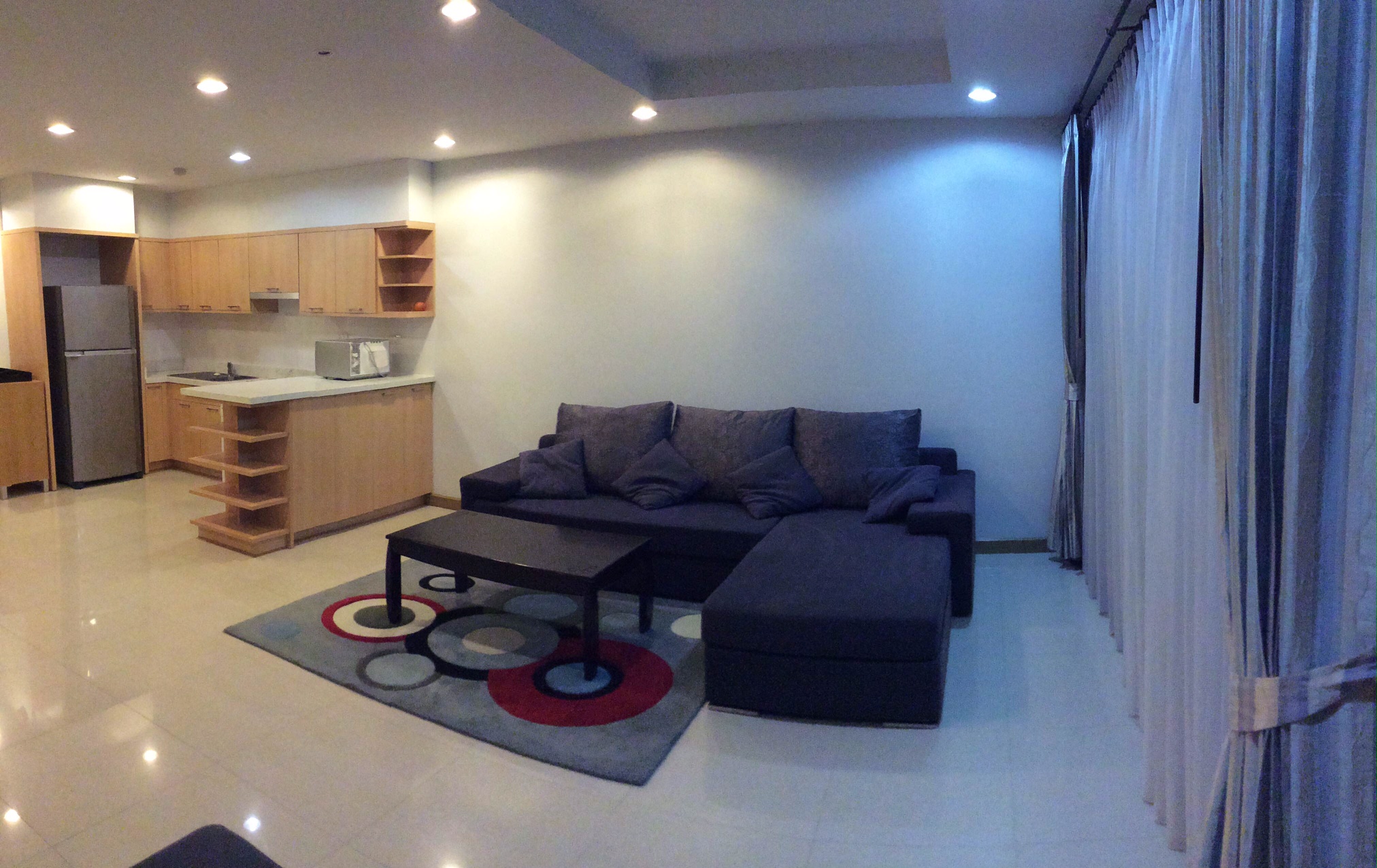 The Rise Sukhumvit 39, Fully furnished 2 bedroom, 102 Sq.m. Close to Phrom Phong BTS station
