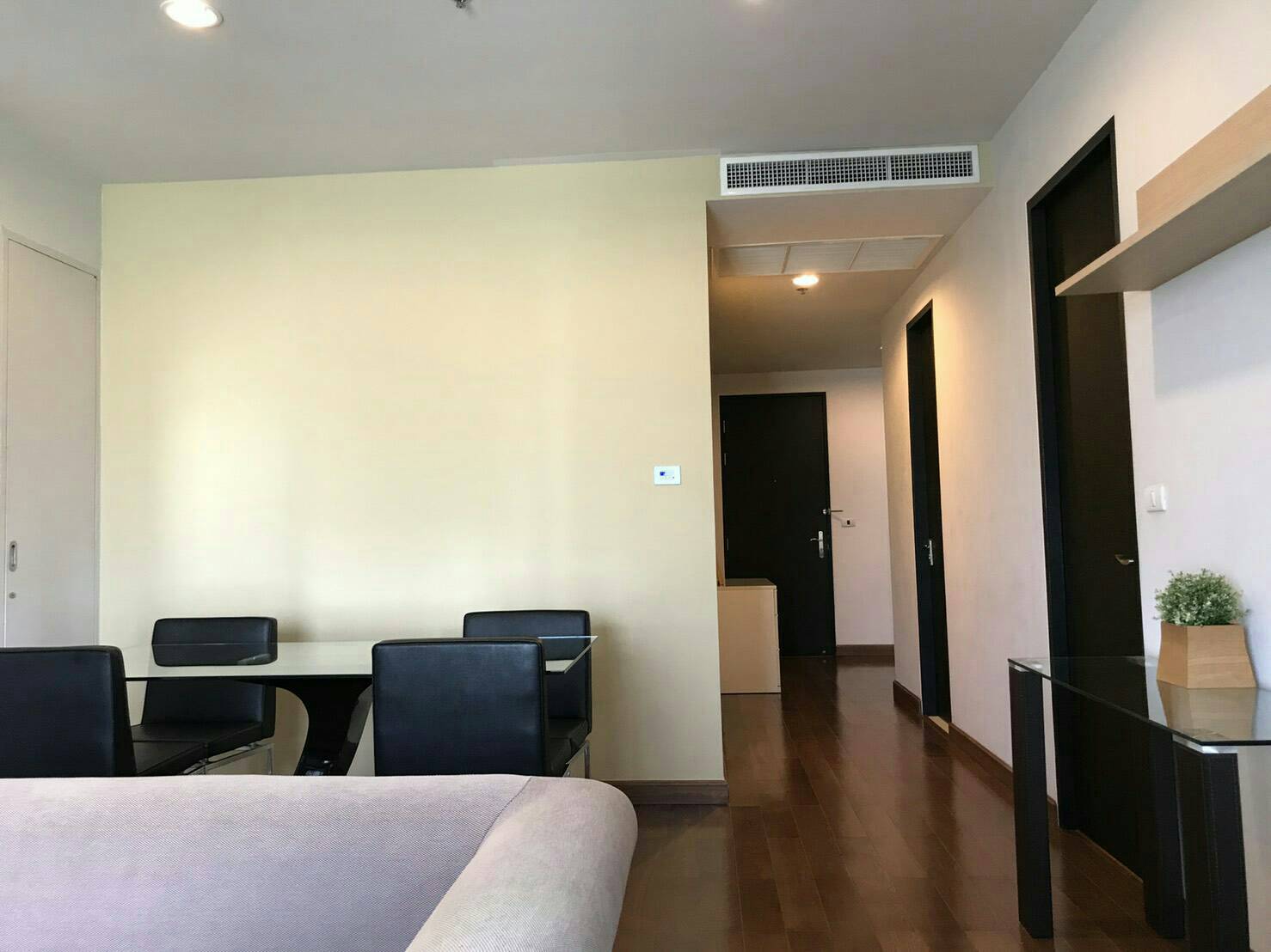 Condo for rent!! The Address chidlom, 2 bedroom 97 Sq.m. Good view ,Near 	<br />
Chit Lom BTS.