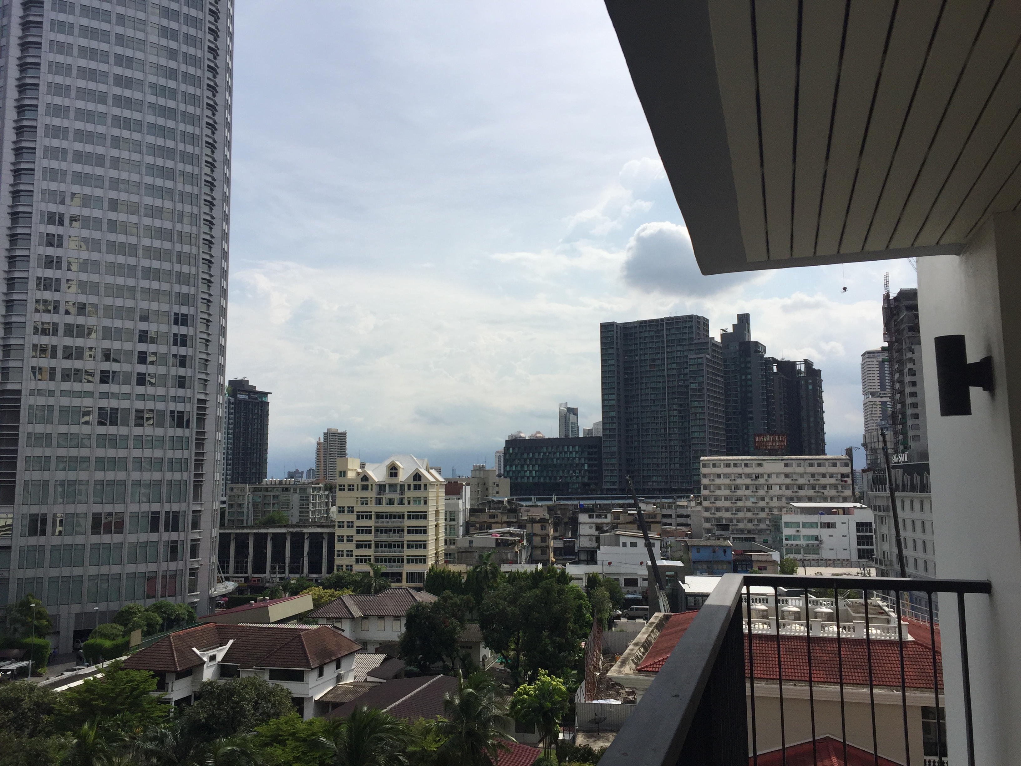 Condo for rent/sale 3 bedroom 119 sq.m. Corner room, Nice view, Walk to Thong lor station.
