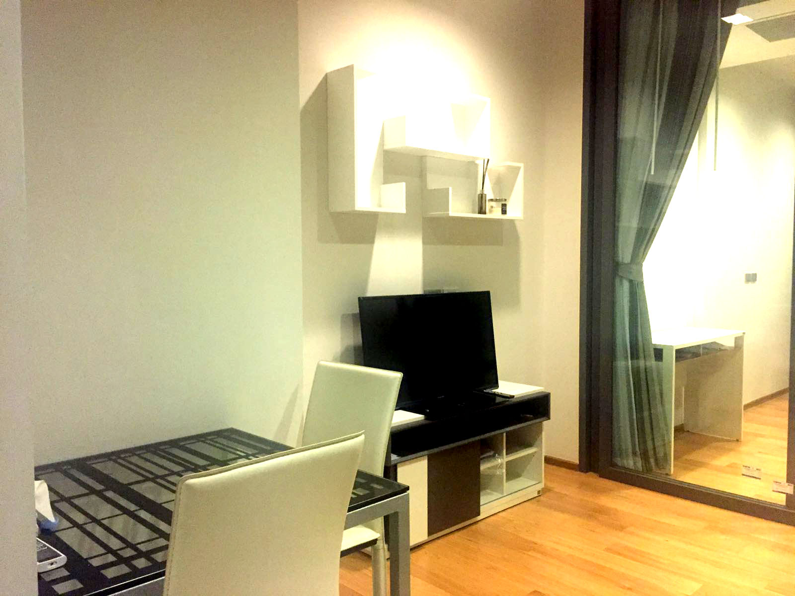 Hyde Sukhumvit 13, Luxury condo for sale/rent, 1 bedroom, 32 sq.m. Walk to Nana BTS.