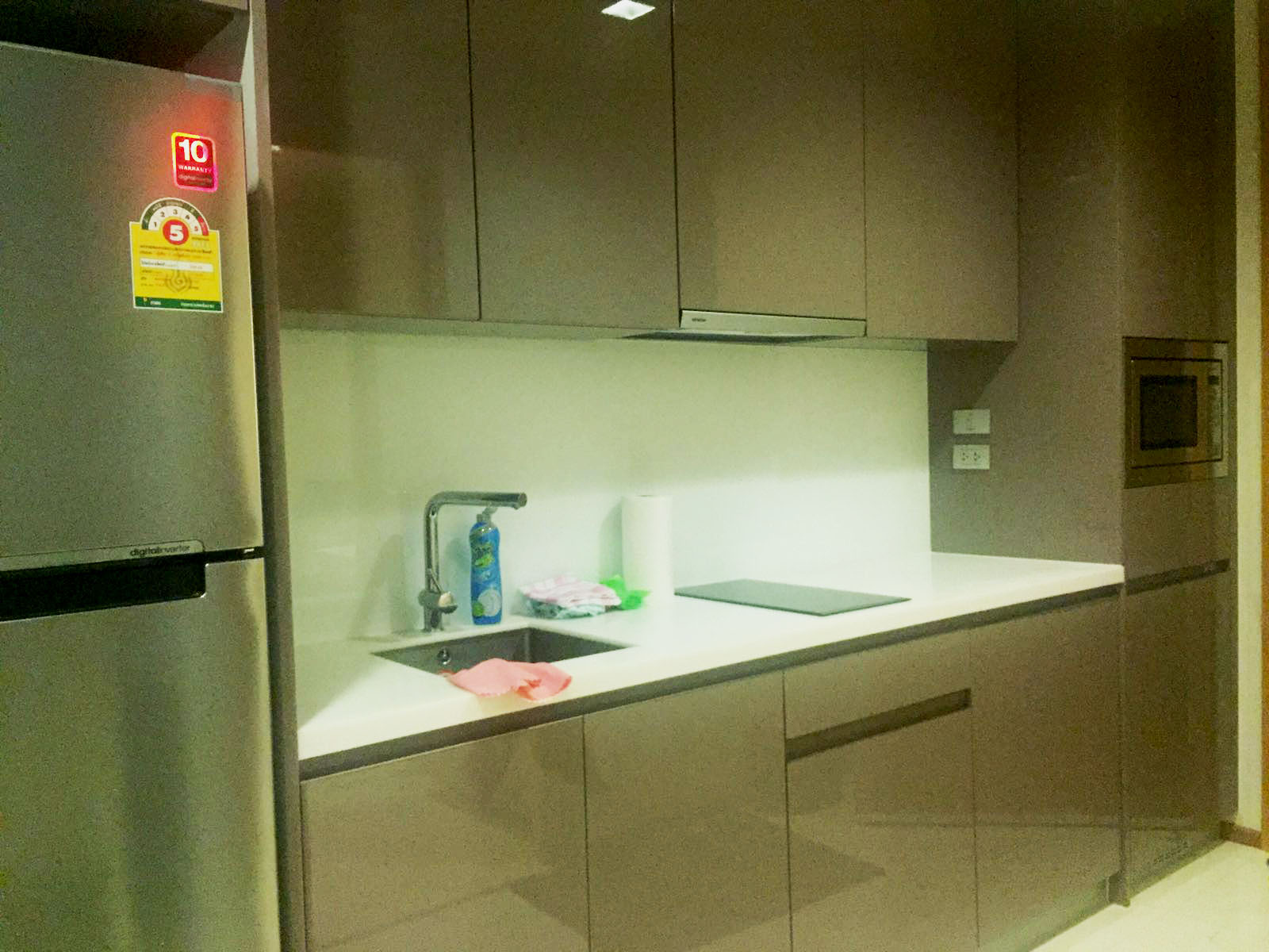 Hyde Sukhumvit 13, Luxury condo for sale/rent, 1 bedroom, 32 sq.m. Walk to Nana BTS.