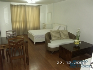 Condo for Rent, One X Soi 26 Studio 36 sqm. very good location with nice view close to Prompong BTS.