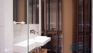 The Loft Ekkamai condo for rent, 2 bed 74 sqm. High floor, good view, can wolk to Ekkamai BTS.
