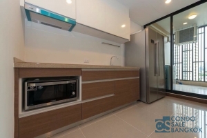 Condo for rent Supalai Elite Suanplu 2 Bedrooms 83.5 sqm. Corner unit. 	<br />
Close to Chong Nonsi BTS.