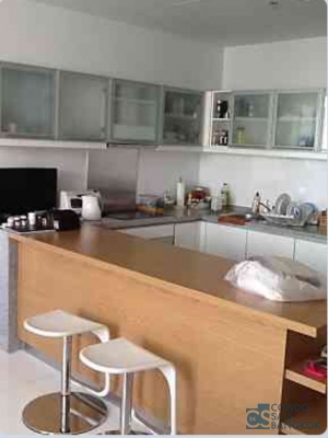 Sell with Tenants at Millennium Sukhumvit 20, 1  bedroom 67  sq.m. high floor.