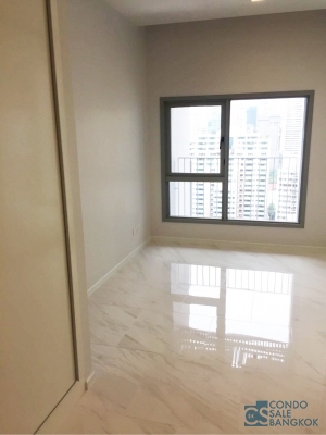 Condo for sale HYDE Sukhumvit 11, 1 bedroom 35 sqm. walk to Nana BTS.