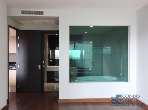 Condo for sale at Chidlom, Close to BTS, 1 bedroom 58 sq.m. Only 10 minutes walk to BTS.