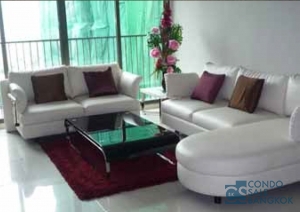 Noble Solo condo for Rent at Sukhumvit 55. 2 Bedrooms 104 sqm. Near Thong Lor BTS.