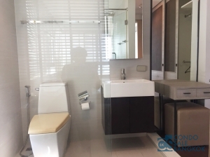 Sell with Tenants at Sukhumvit 42, 2 bedroom 87.71 sqm. Corner room, only 5 minutes walk to Ekkamai BTS.