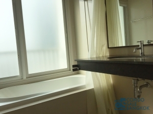 Condo for rent / sale at Thong Lor, 2 bedroom 115 sqm. Corner room very nice view.