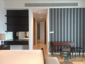 Best location for sale at Sukhumvit 16. Corner room very nice view, 3 bedrooms 193 sq.m. Close to Asoke BTS