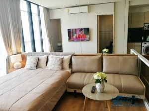 Condo for rent at Sukhumvit 24, 1 bedroom 28.5 sq.m. Walking distance to Phrom Phong BTS.