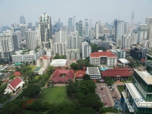 Condo for rent at Asoke, 2 Bedrooms 100 Sq.m. Include Big Bacony 40 Sq.M. Beautiful City View, Walking distance to BTS and MRT interchange.