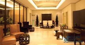 Condo for salr at Sukhumvit 22, 3 bedrooms 152 sqm. City and river view corner unit.