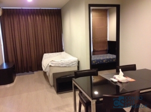 Condo for sale at Sukhumvit 44/1, 2 bedrooms 50.7 sqm. Just a few steps to Phra Khanong BTS.