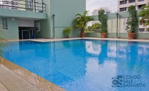 Sell with Tenants at Sukhumvit 41, 2 Bedroom 75 sqm. Only 5 minutes walk to BTS Prompong.