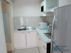 Condo for rent, Only 5 minutes walk to BTS Prompong, 1 Bedroom 53 sqm.