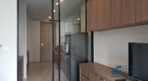 Noble Ploenchit condo for sale, 1 bed 47 sqm. skywalk to BTS Ploenchit.