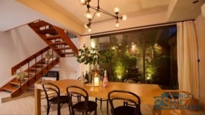 Single house For sale!! Cozy modern house at Sukhumvit 65, Swimming pool with garden, 3-4 parking spaces, Land 86 square wah, house 450 sq.m., 4 bedrooms, Close to BTS Phakanong.