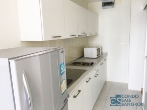 Condo for sale at Huai Khwang, 1 bedroom 35.5 sqm. Walk to MRT Suthisarn.