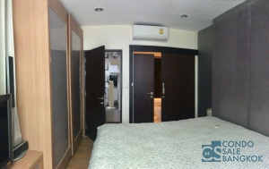 Condo for sale at Sukhumvit 42, 1 bedrooms 45 sqm. 5 minutes walk to BTS Ekkamai.