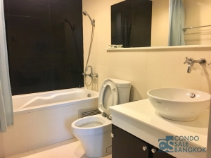 Condo for sale at Sukhumvit 42, 1 bedrooms 45 sqm. 5 minutes walk to BTS Ekkamai.