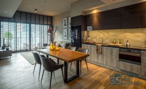 The Lofts Asoke conddo for sale, 2 Bedrooms 74 Sq.m. 3 minutes walk to MRT Petchburi.