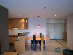 Condo for rent in Sukhumvit 30/1, 2 Bedroom 82 sqm. high floor.