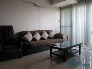 Condo for rent in Sukhumvit 30/1, 2 Bedroom 82 sqm. high floor.