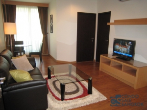 Condo for sale at Sukhumvit 42, Fully furnished 45 sq.m. 1 bedroom, Only 5 minutes walk to BTS Ekamai.