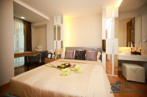 Interlux condo for sale at Sukhumvit 13, 1 BR 38.83 Sq.m. Close to BTS Nana and There is a tuk tuk shuttle service.