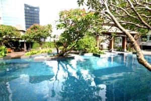 Circle Condominium Sale/Rent with high floor, 1 Bedroom 44 Sqm. Close to MRT Phetchaburi, There is a shuttle car service.