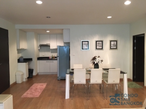 Condo for sale in Sukhumvit 42, 89 sq.m. 2 bedrooms. Walk to BTS Ekamai.