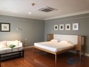 Condo for rent at Sukhumvit 21, Penthouse Best location 4 bedrooms 700 sq.m. just a few steps to Asoke BTS.