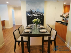 Las Colinas condo for sale at Asoke, High floor, 2 bed 3 bath  185 sqm. Walk to Asoke BTS.