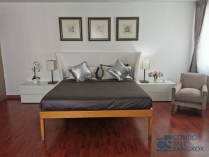 Las Colinas condo for sale at Asoke, High floor, 2 bed 3 bath  185 sqm. Walk to Asoke BTS.