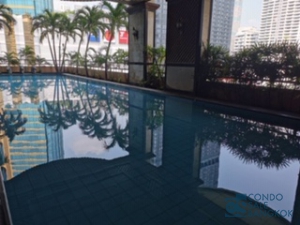 Las Colinas condo for sale at Asoke, High floor, 2 bed 3 bath  185 sqm. Walk to Asoke BTS.