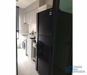 Life Pinklao condo for SALE, 2 BR  58 Sq.m. with high floor, great view, Just a few steps walk to MRT Bang Yi Khan.