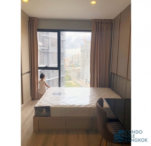 Condo for sale at Life Asoke, 1 BR 26 Sqm. Only 20 meters walk to MRT Phetchaburi.