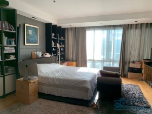 Luxurious Penthouse for SALE, at Sukhumvit 30/1, 4 bedrooms 5 bathrooms with private elevator 295 sq.m.  Close to Emquartier and BTS Prompong.