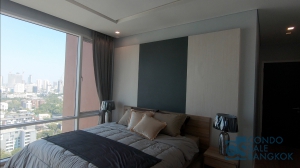 Fullerton Sukhumvit condo for rent at Sukhumvit Road, 3 bedrooms 132 sqm. walk to Thonglor BTS and Ekamai BTS.