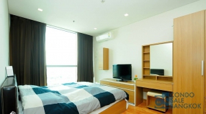 Fully furnished condo Le Luk for sale near BTS. Very high floor 48.92 sq.m. 1 bedroom. Good price