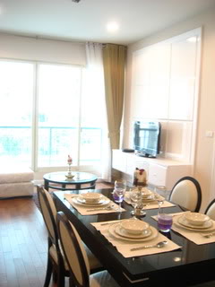 Fully furnished 1 bedroom condo for sale in Bangkok near Central Chidlom Chidlom. Nice residential area.