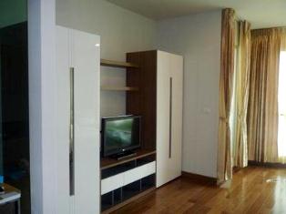 The Address Chidlom condo for sale in Bangkok.Fully furnished studio size 42. sq.m. Luxury style compound.