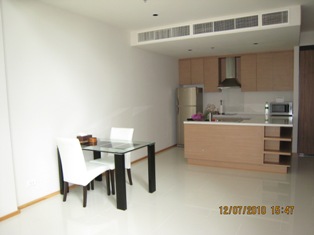 Duplex fully furnished 1 bedroom 89 sq.m condo for sale in Bangkok Sukhumvit 24 Prime Sukhumvit area. The Emporio Place for sale. Lovely!