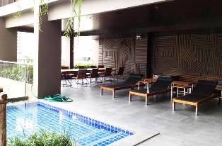 URGENT!!! Brand New Condo down payment sale in Bangkok Sukhumvit 26 Size 69.80 sq.m. 2 bedroom. 2 bathrooms Unfurnished. 180 m. to Emporium & Prompong BTS