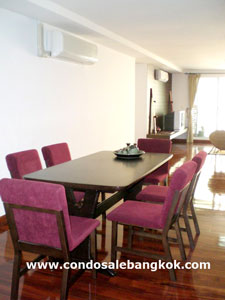 Nice condo for sale Bangkok�Sukhumvit. Urbana�115 sq.m. 2 bedrooms. Close to Asok BTS & MRT