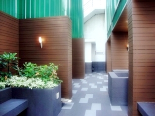 Penthouse for sale in Sukhumvit 23 Bangkok Thailand. 348 sq.m. 4 bedrooms. Triplex with private terrace & outdoor jaccuzzi. Unique & Exclusive