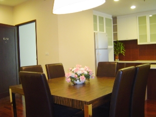 Fully furnished 2 bedrooms size 140 sq.m. at Noble Ora on Thonglor area for sale. Spacious living area.