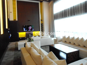 Brandnew condo for sale in Sukhumvit tastefully interior design furnished 1 bedroom. 44 sq.m.Bright & Nice view. Modern style & smart design. Convenient living in Bangkok. (Thai Quota Only)